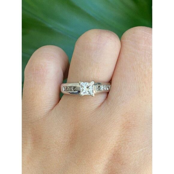 14k Diamond Engagement Ring (Sz 7) - Picture 10 of 15